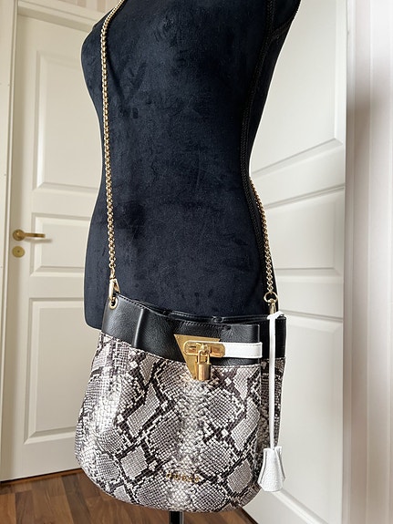 Guess Luxe nahkalaukku
