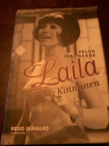 Reijo Ikävalko: Valoa ikkunassa - Laila Kinnunen