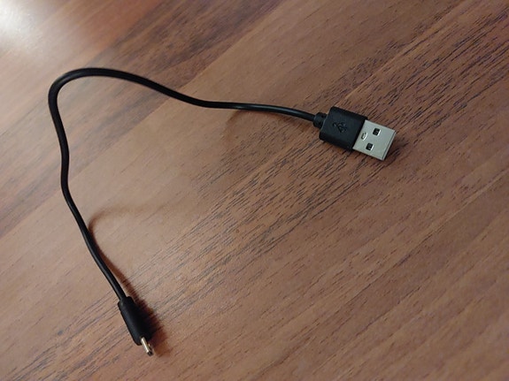 Musta Micro USB latausjohto 25-30 cm