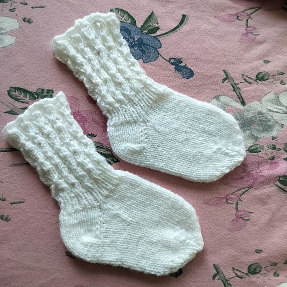 Käsin neulotut sukat, uudet