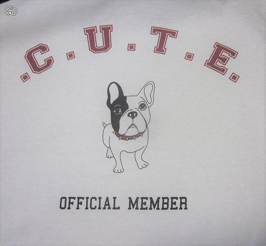 Pusero Official member. Koiran kuvalla