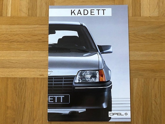 Esite Opel Kadett E 1986/1987, myös Kadett GSi