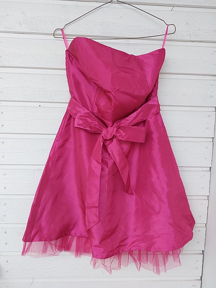 2kpl Halonen Chic Femme juhlamekkoa