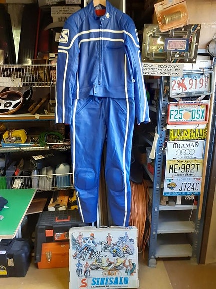 Product image 1 of 4