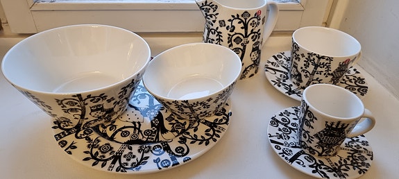 Iittala Taika musta / mustavalkoisia astioita