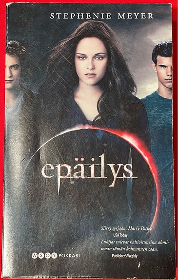 Epäilys - Stephenie Meyer