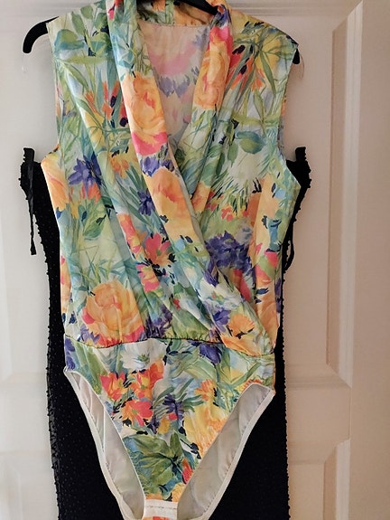 Product image 1 of 6