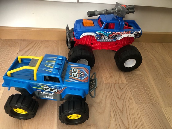 Autot 2 kpl