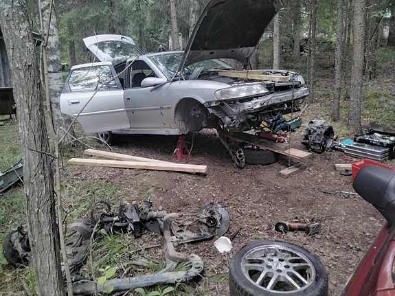 B vectra 2.0 sport osina Hintoja laskettu