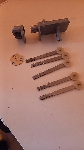 Product image 1 of 3