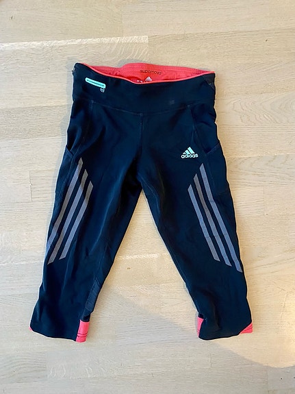 Adidas shortsit