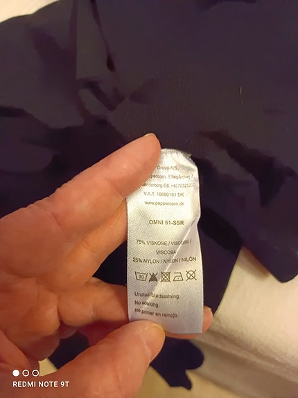 Musta neulemekko taskuilla, M, 10 , Rovaniemi
