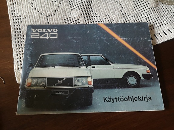 Vanha Volvon ohjekirja