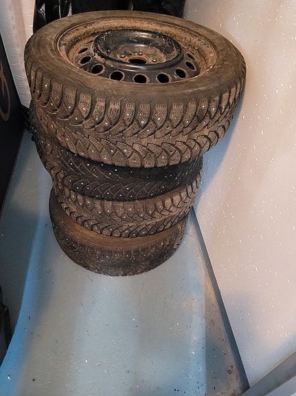 Talvirenkaat 205/55 R16 94 T XL M+S