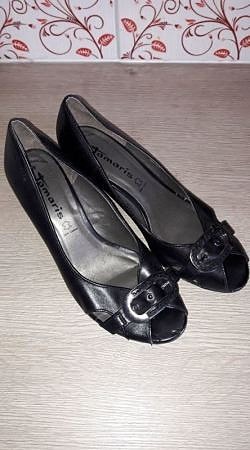 Mustat Tamaris kengät koko 38 sisämitta 25cm