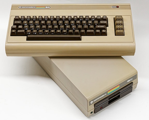Commodore -tavaraa (Amiga/C64), vanhaa PC-tavaraa