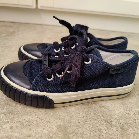 Esprit tennarit, koko 31