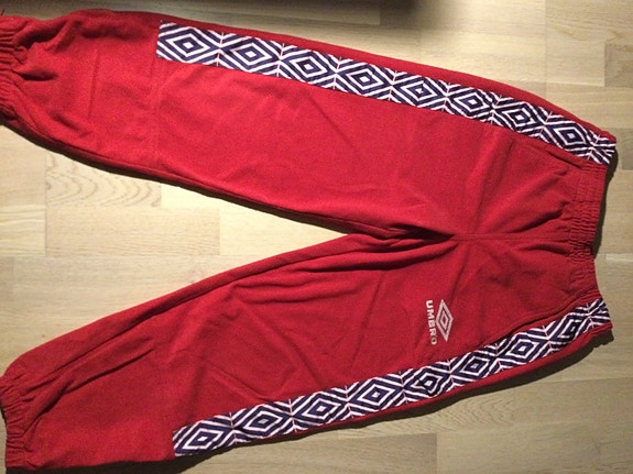 Umbro housut, koko 140 cm