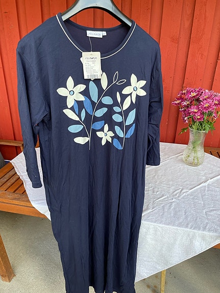 Finnwear uusi, pitkä yöpaita L. Kiva joululahja!
