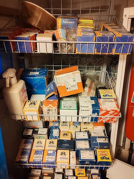 Termostaatteja 80 ja 90 luvun autoihin