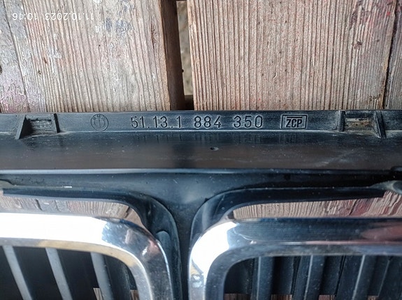 BMW Etusäleikkö.