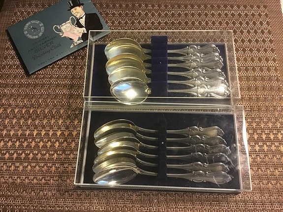 Product image 1 of 2