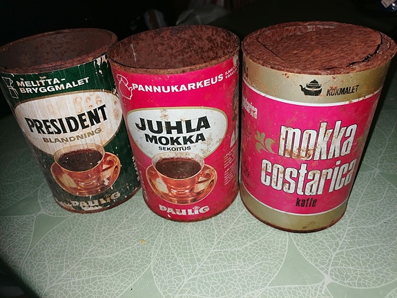 Vanhoja Peltisiä Kahvipurkkeja 3 kpl