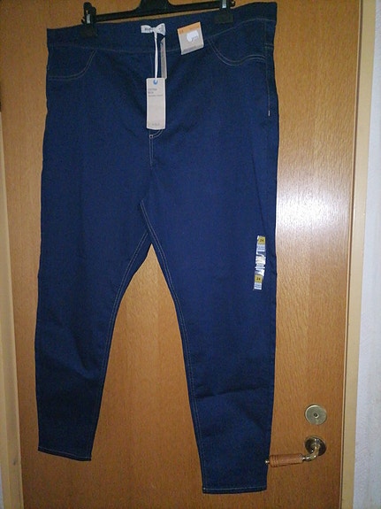 Myynti farkut koko 52