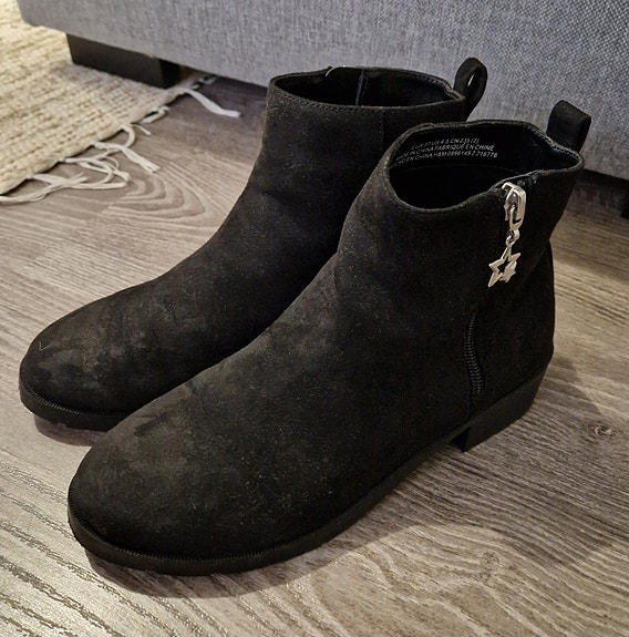 Nilkkurit H&M 37