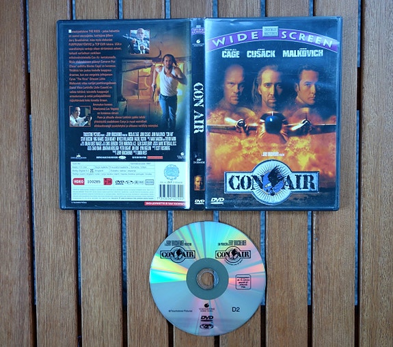 Con Air (1997 Nicolas Cage, John Malkovich, John Cusack, Steve Buscemi)