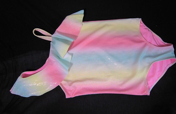 Uimapuku / Juhlabody .  One shoulder 134/140cm