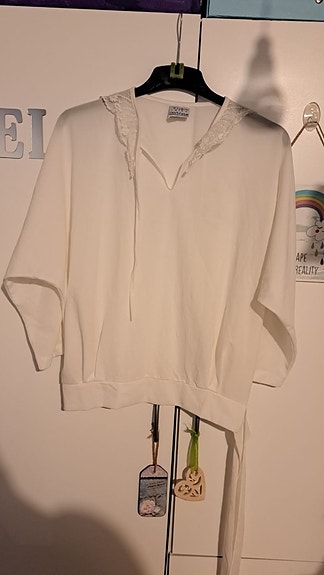 Vintage valkoinen läpinäkyvä lepakkohihainen paita