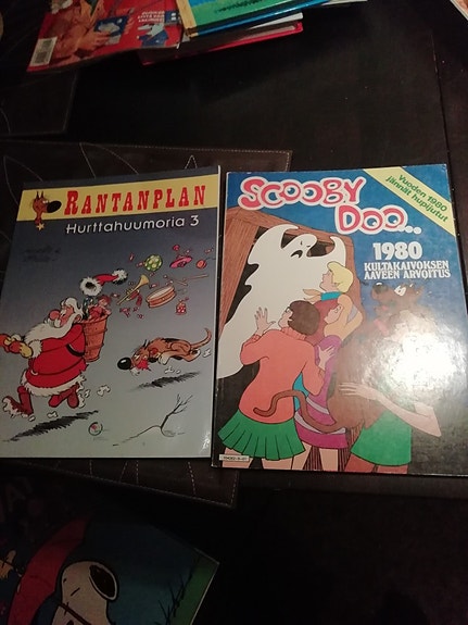 Retro lehtiä