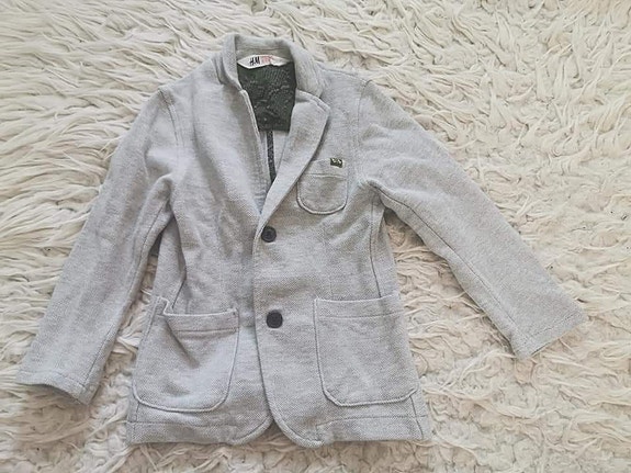 Poikien harmaa H&M kangas takki. 116cm