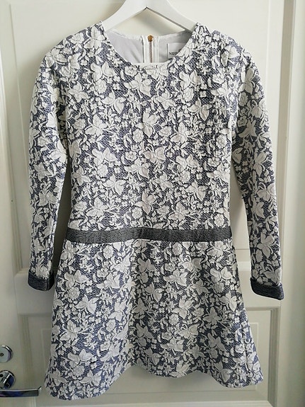 Kaunis Juhlamekko koko 152cm