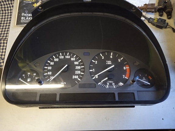 BMW E39 mittaristo 6211-8370083