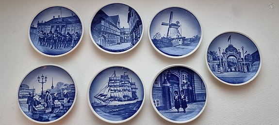 Royal Copenhagen mini seinälautanen
