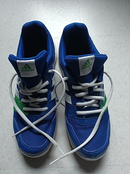 Adidas sisäpelitossut 38