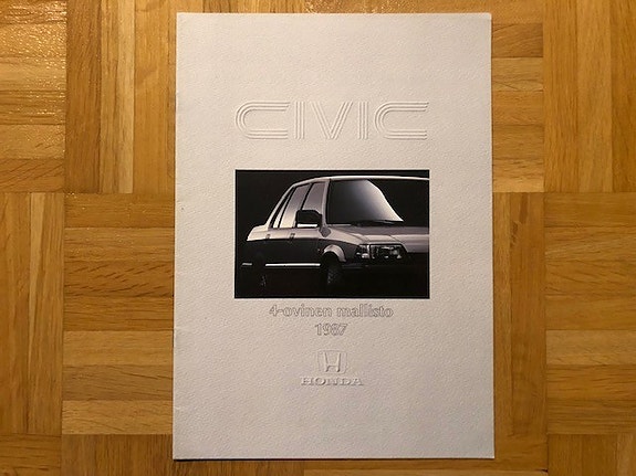 Esite Honda Civic 4-ovinen, 1987