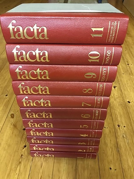 Facta 10 + 1 osainen tietosanakirja (v. 1975-76)