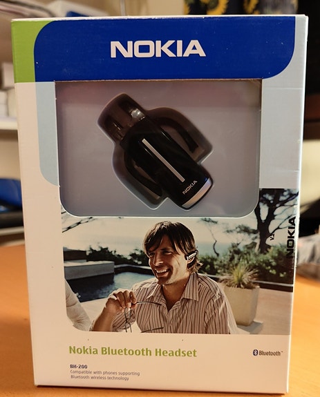 Retro Nokia Bluetooth Headset BH-200 & langallinen HS-5