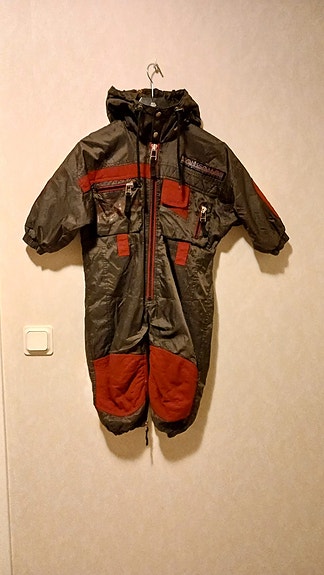 Haalari /välikausipuku 92 / 98 koko