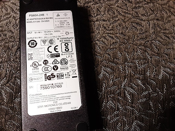 Verkkomuuntaja/adapteri/virtalähde uusi 240v output 24v dc