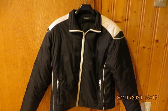 Product image 1 of 4