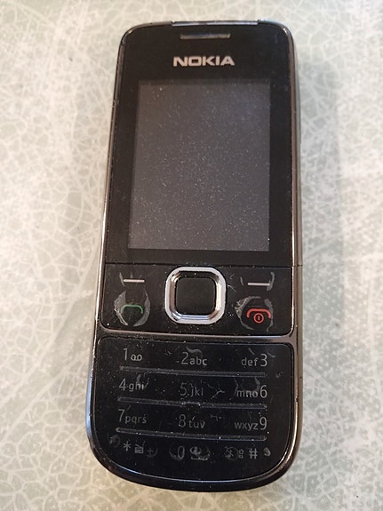 Vanha Nokian KÄNNYKKÄ 2700C2