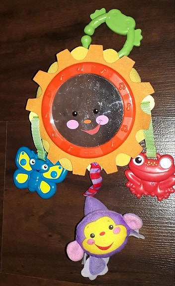 Fisher Price vauvalelu autoon tai pinnasänkyyn