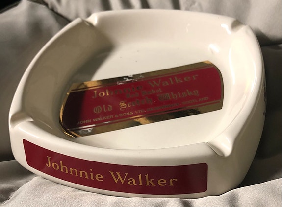 Johnnie Walker Scotch Whisky - Tuhkakuppi