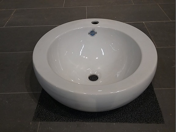 LAUFEN ALESSI ONE-pesuallas