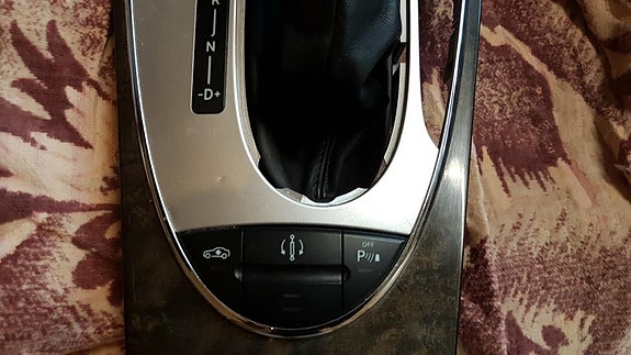 Mercedes-Benz W211 avantgarde vaihdekepin nuppi