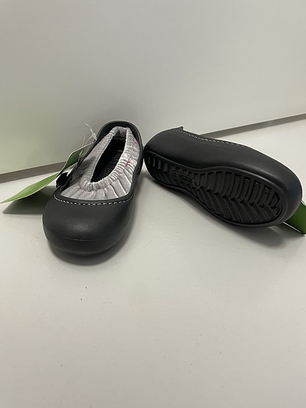 Uusi: Crocsit / Sisätossut C10-11 (28-29)